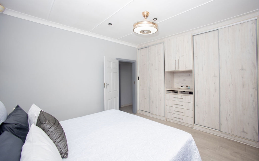 4 Bedroom Property for Sale in Abbotsford Eastern Cape